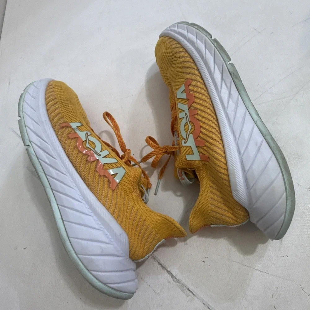 Hoka One One hoka one